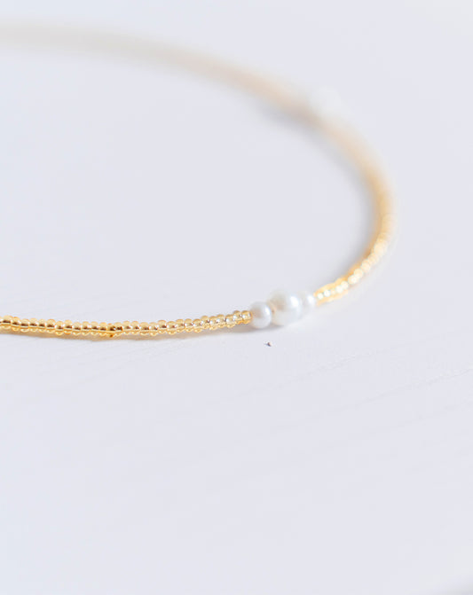 Collar MACA - Dorado con perlas